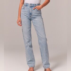 NWT Abercrombie & Fitch Ultra High Rise 90s Straight Jean